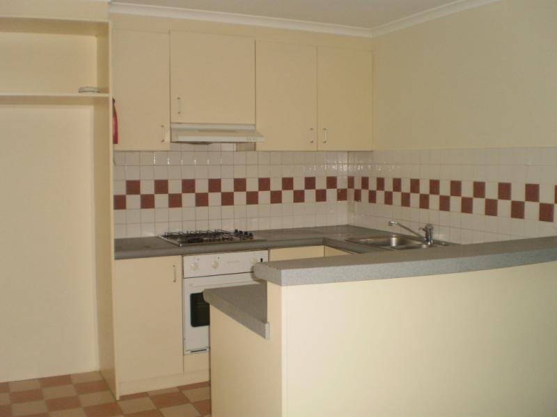 Gallery: 6/88 Albert Street