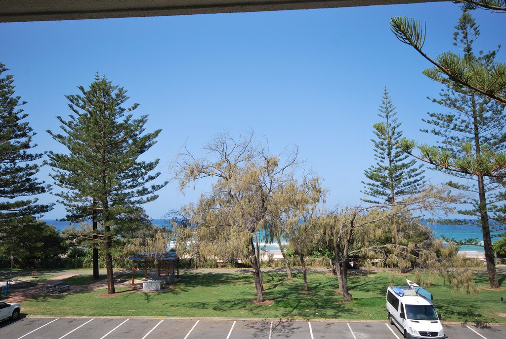 6/88 The Esplanade BURLEIGH HEADS 2