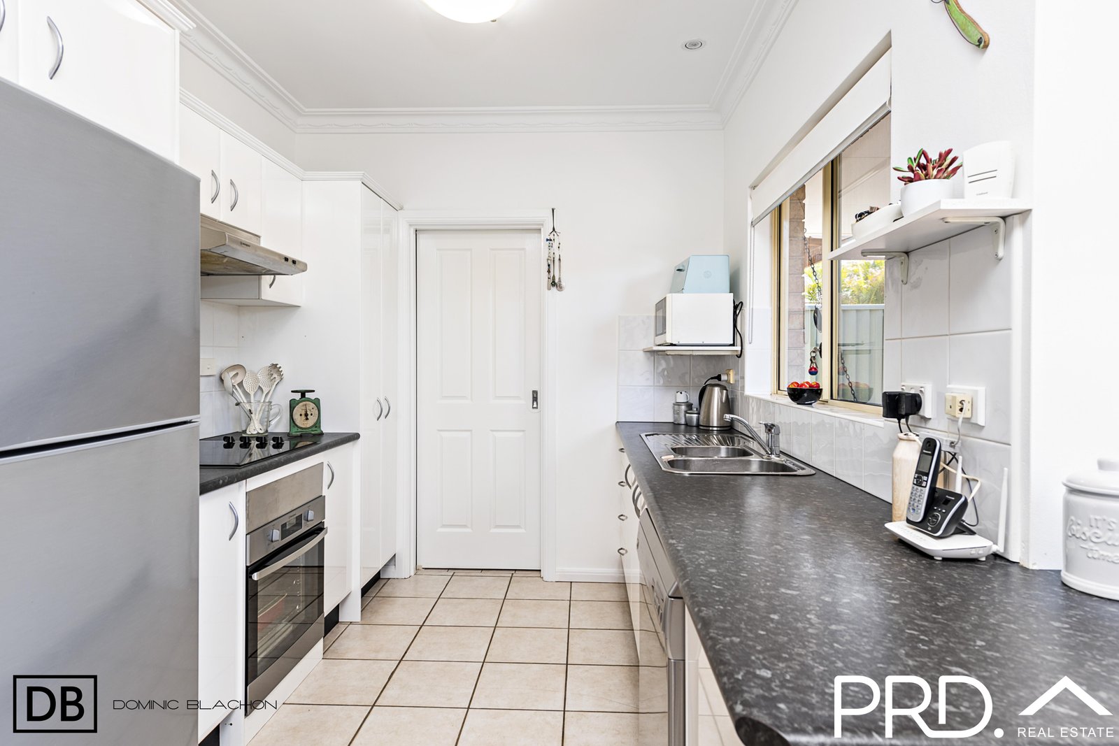 6/883 Henry Lawson Drive PICNIC POINT 4