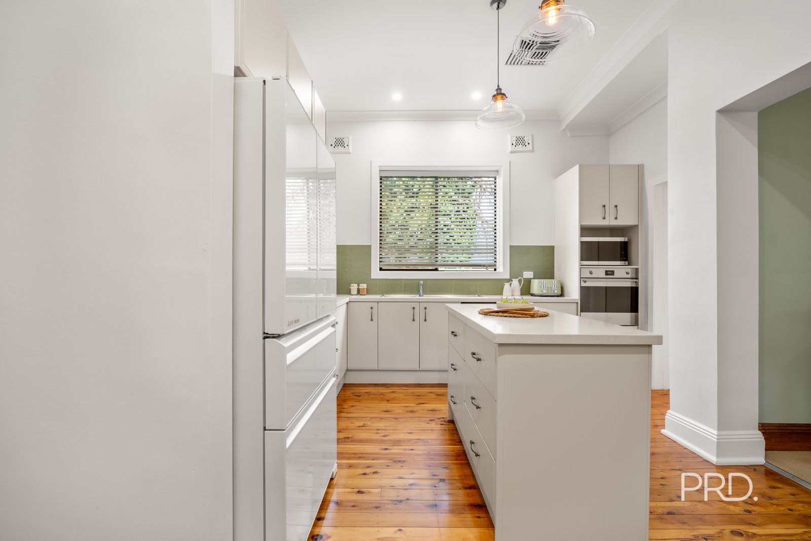 689 Pemberton Street ALBURY 9