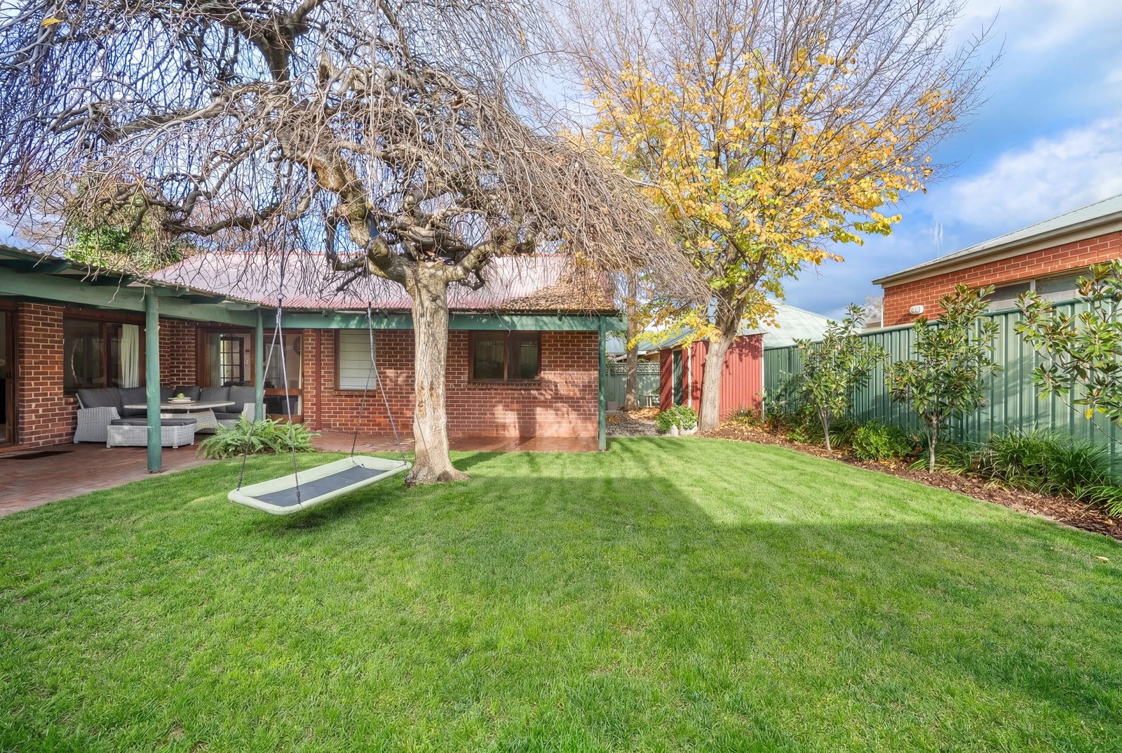 689 Pemberton Street ALBURY 27