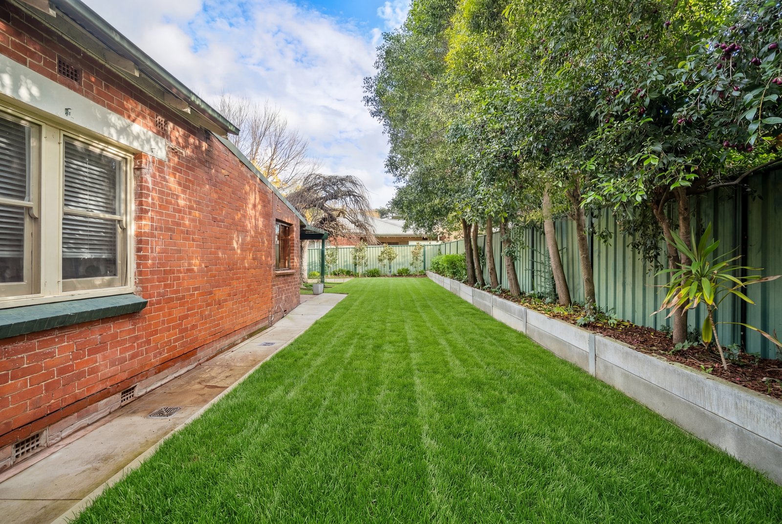 689 Pemberton Street ALBURY 28