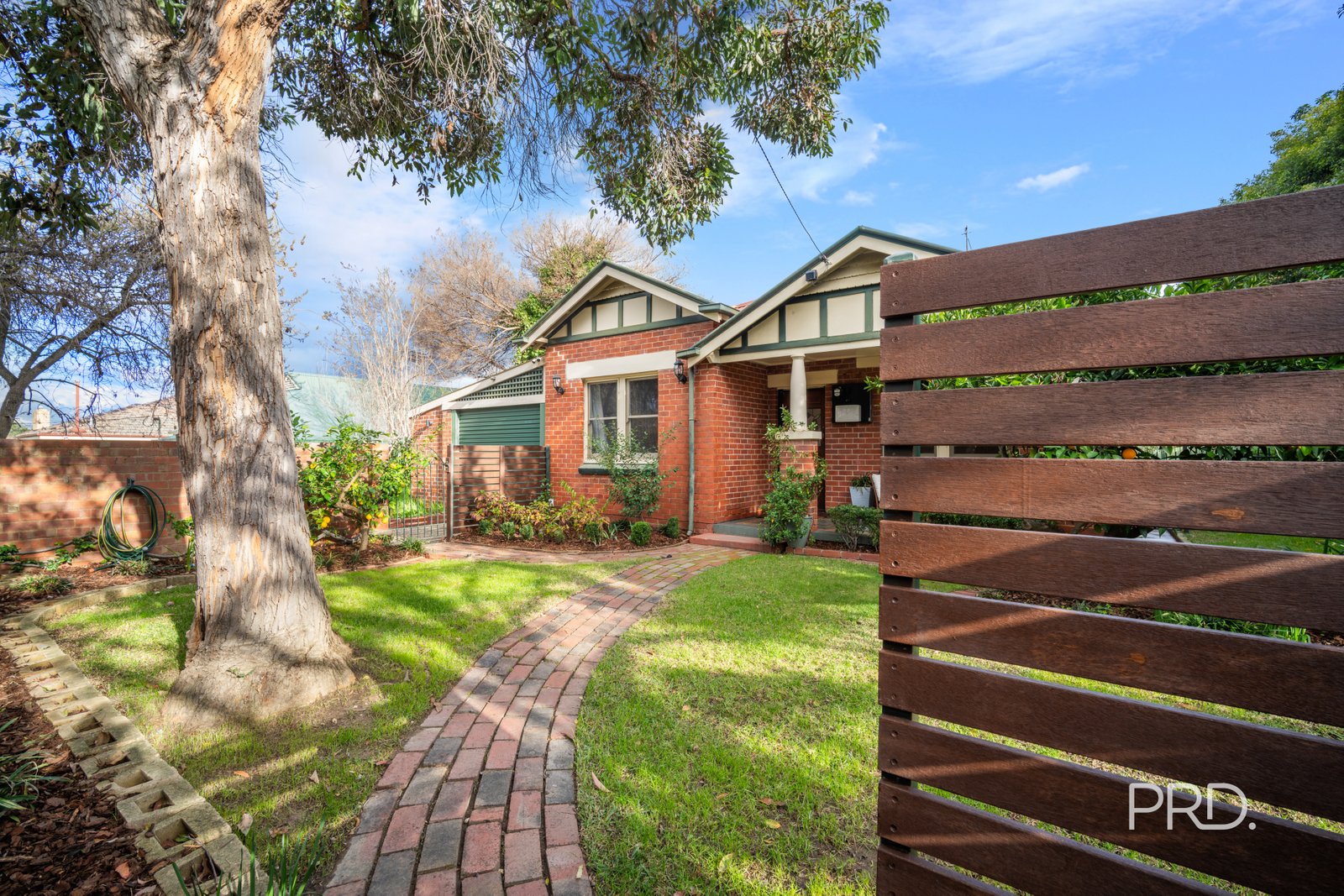 689 Pemberton Street ALBURY 33