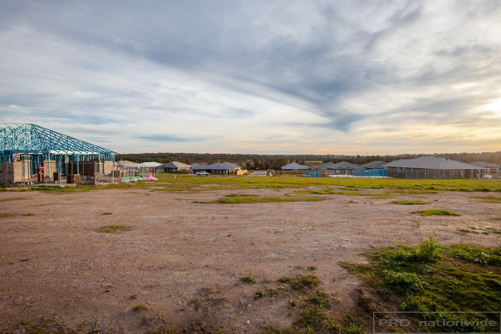 69 Arrowtail Street CHISHOLM 2