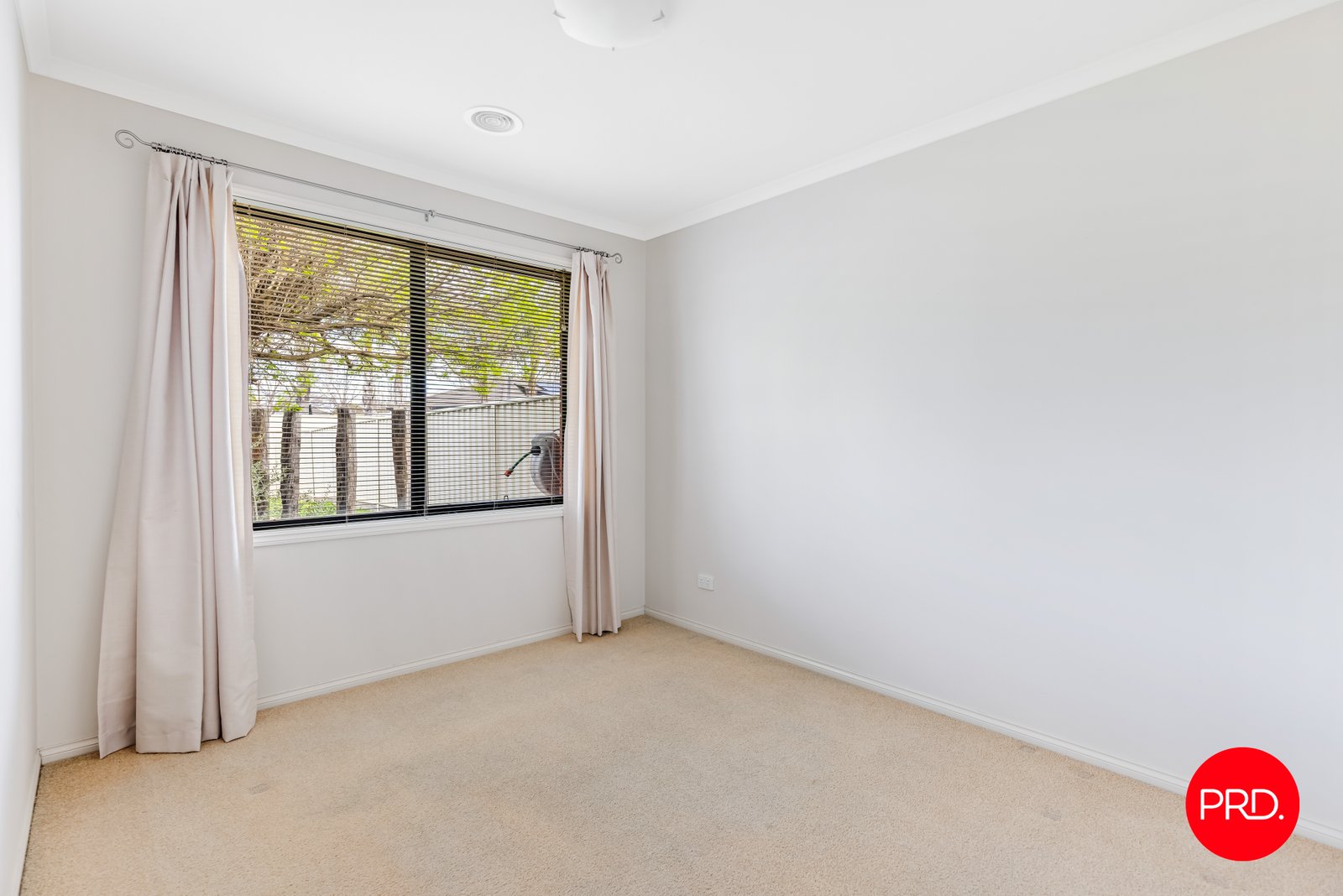 69 Arthurs Cresent  STRATHFIELDSAYE 11