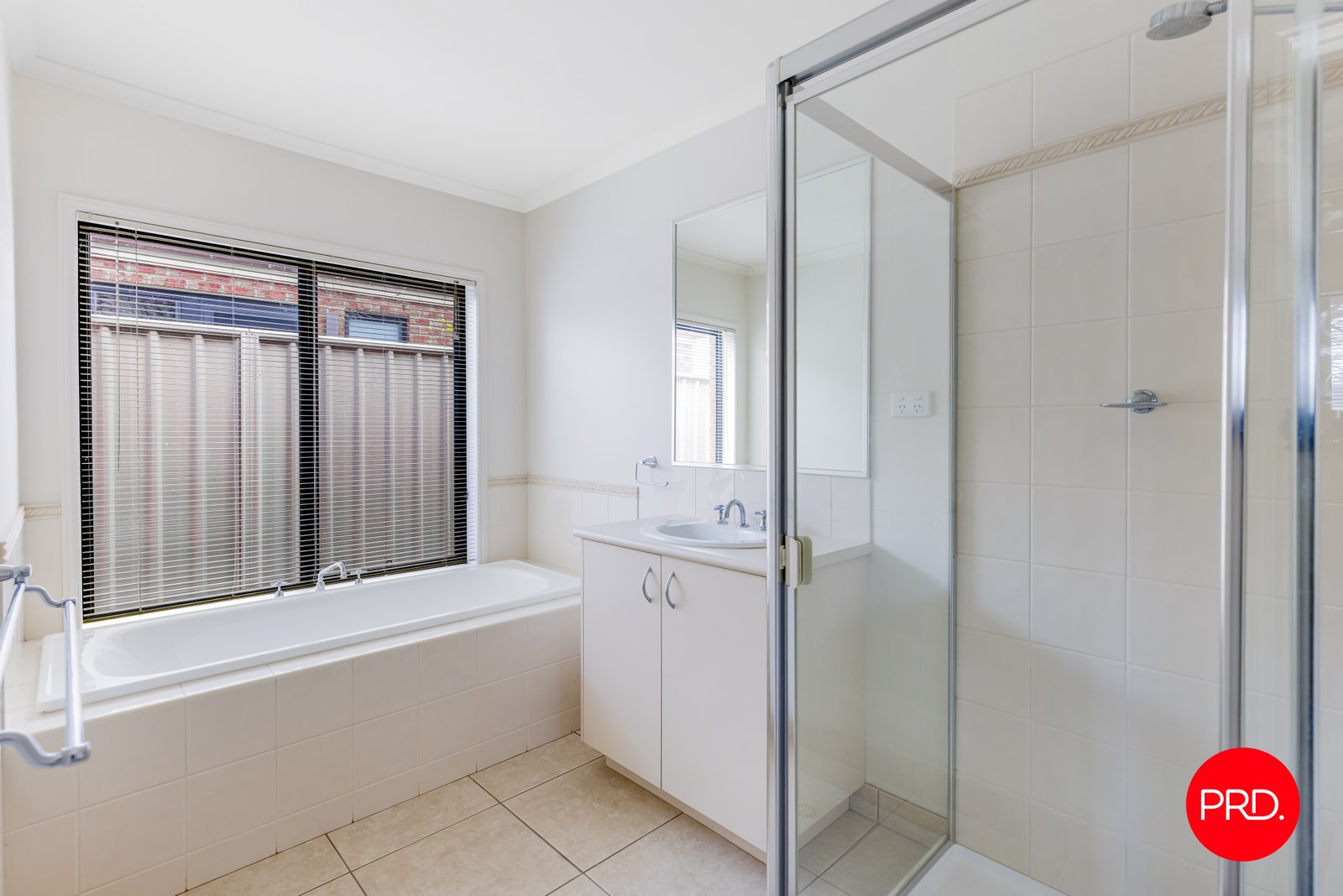 69 Arthurs Cresent  STRATHFIELDSAYE 12