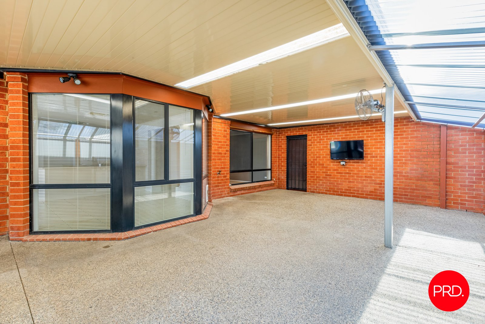 69 Arthurs Cresent  STRATHFIELDSAYE 16