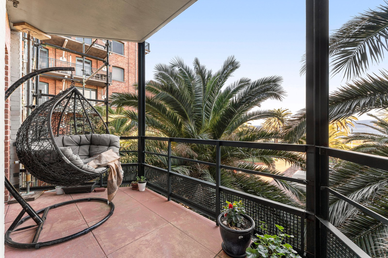 Gallery: 6/9 Beach Street