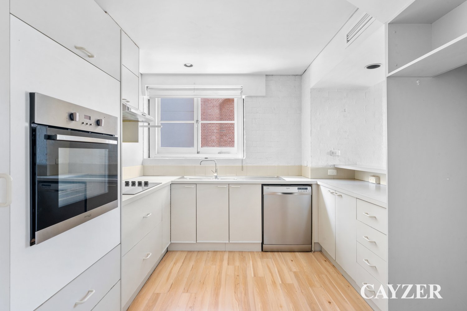 Gallery: 6/9 Beach Street