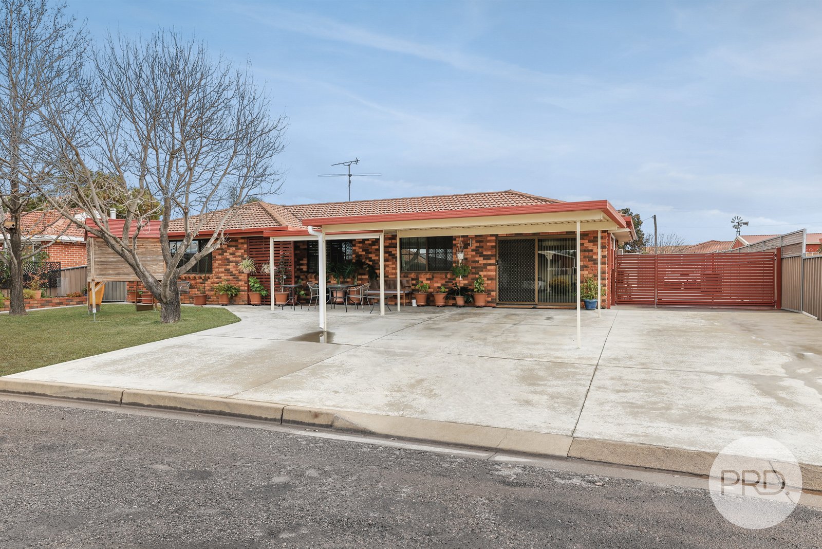 69 Blaxland Way TAMWORTH 2