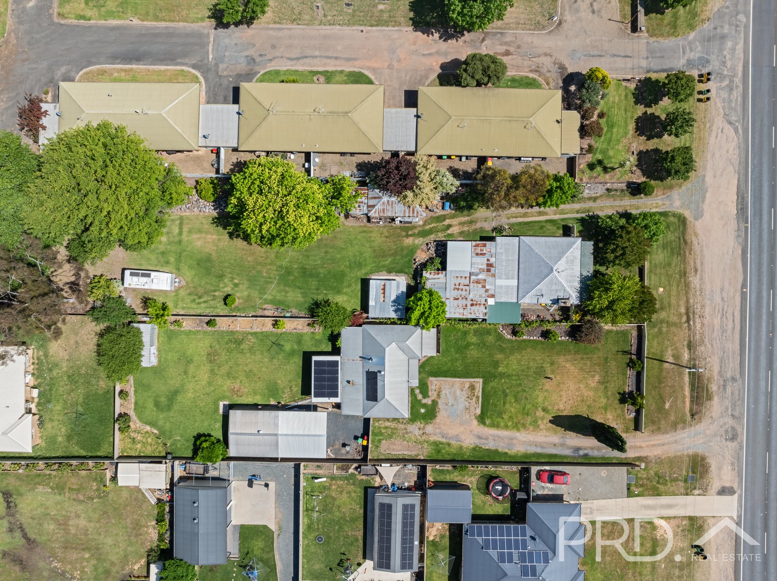 69 Blowering Road TUMUT 19