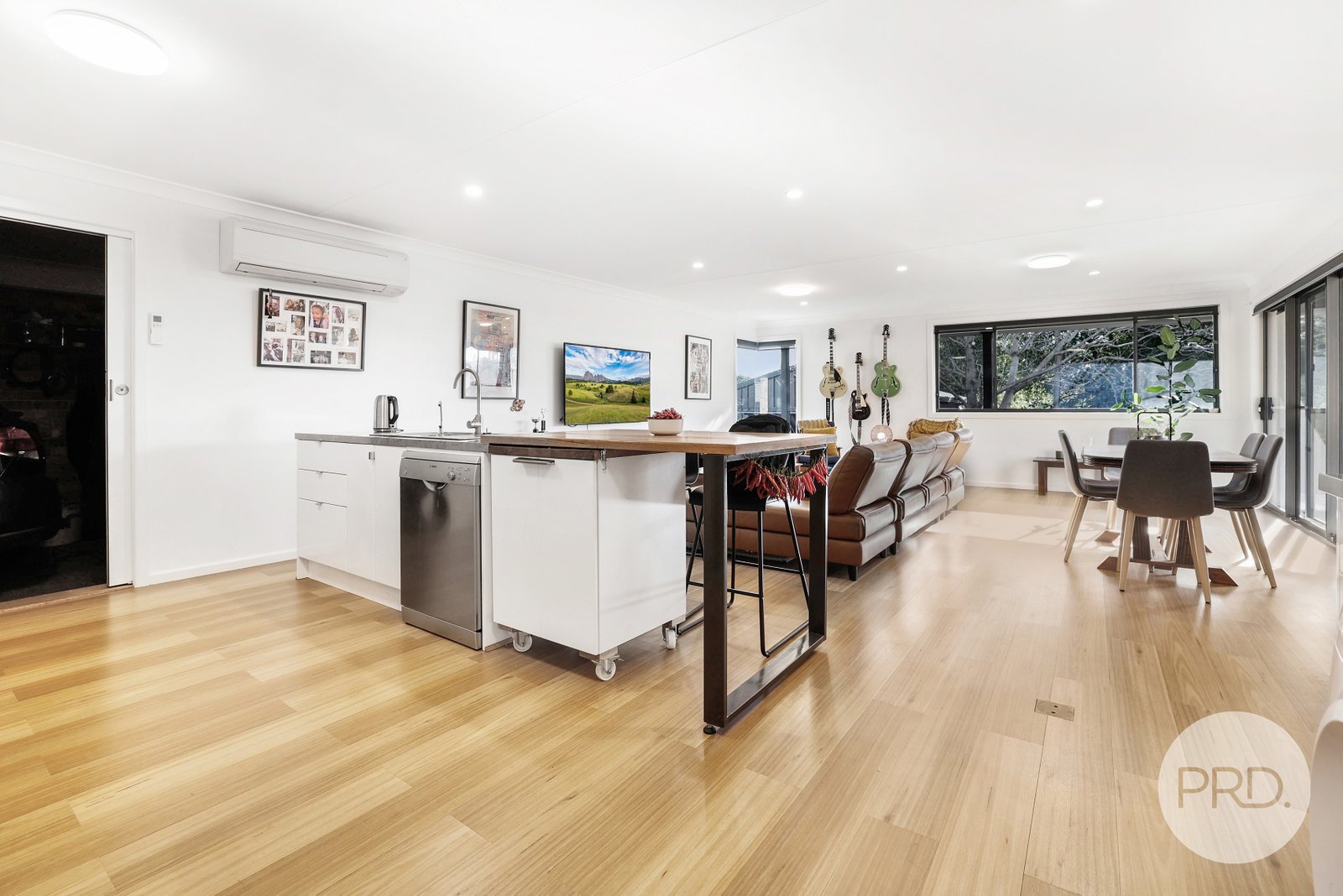 69 Calala Lane TAMWORTH 5