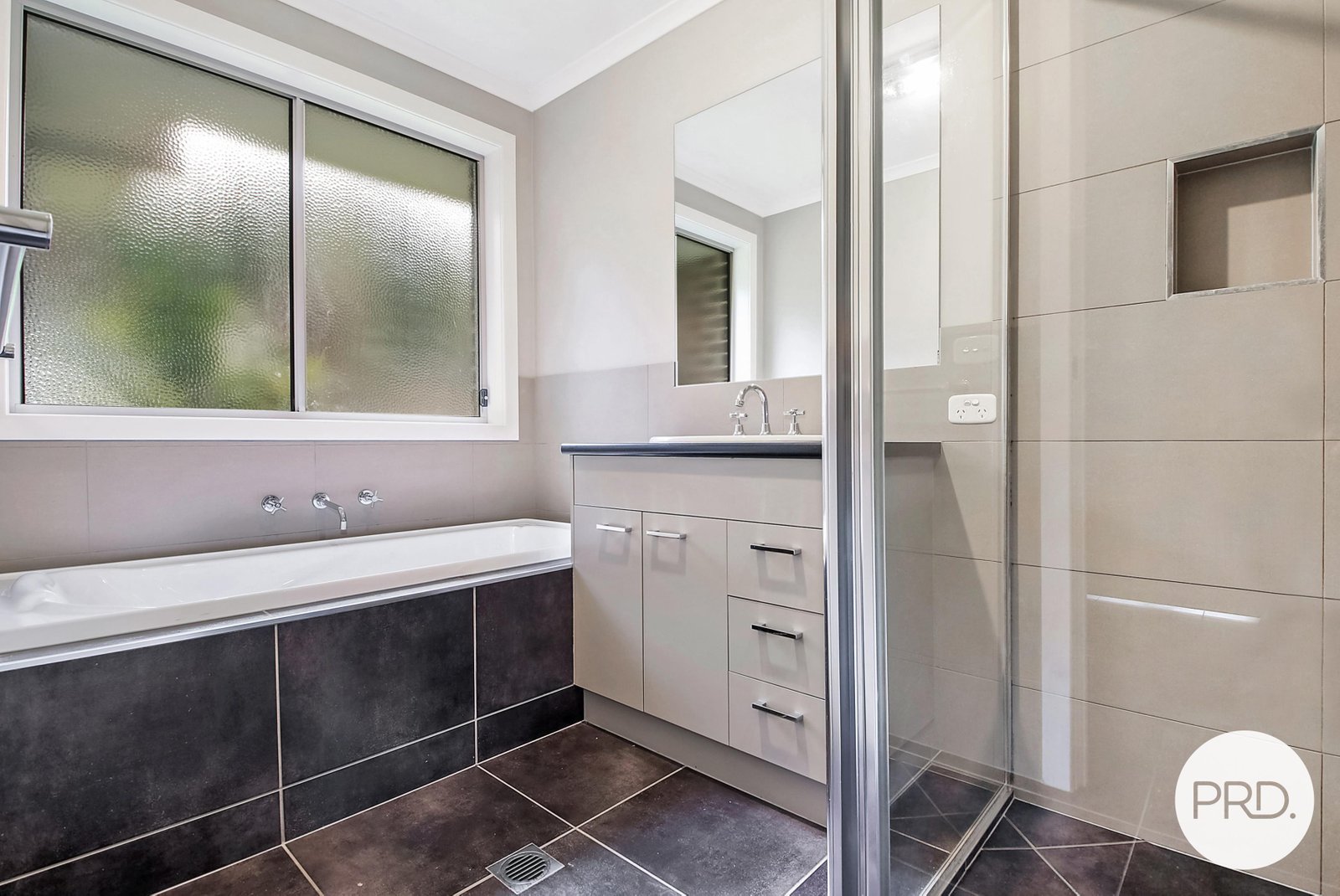 69 Fairway Gardens Road THURGOONA 7