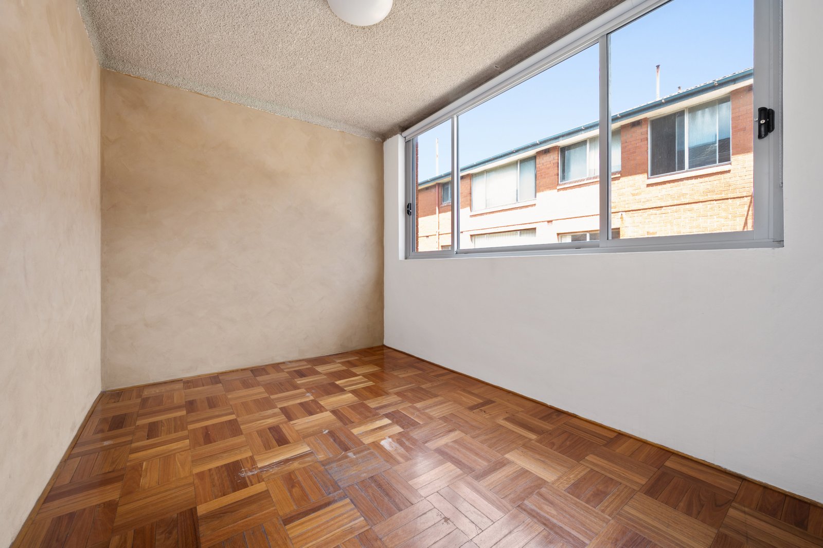 6/9 Flack Avenue HILLSDALE 6