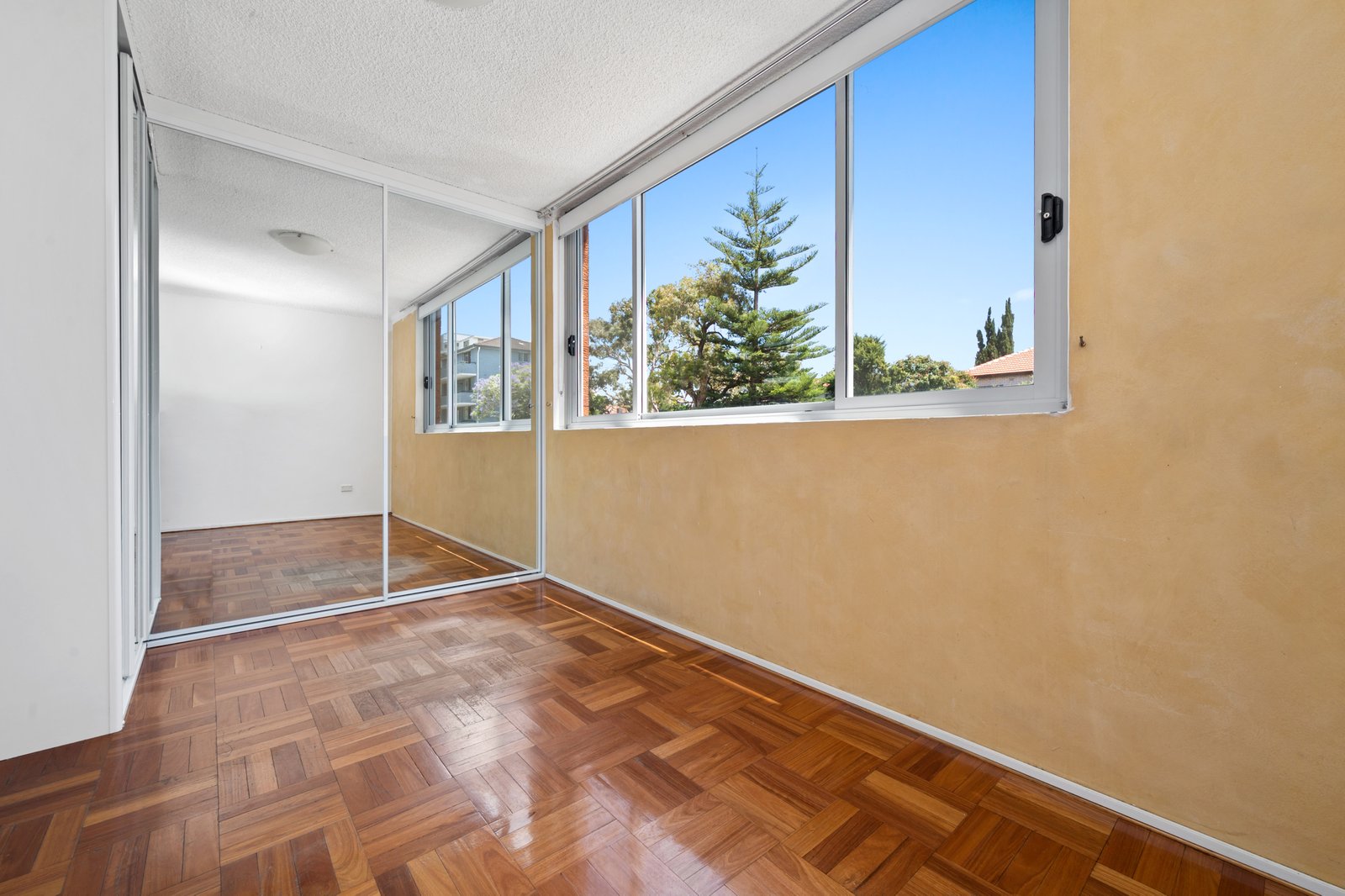 6/9 Flack Avenue HILLSDALE 11