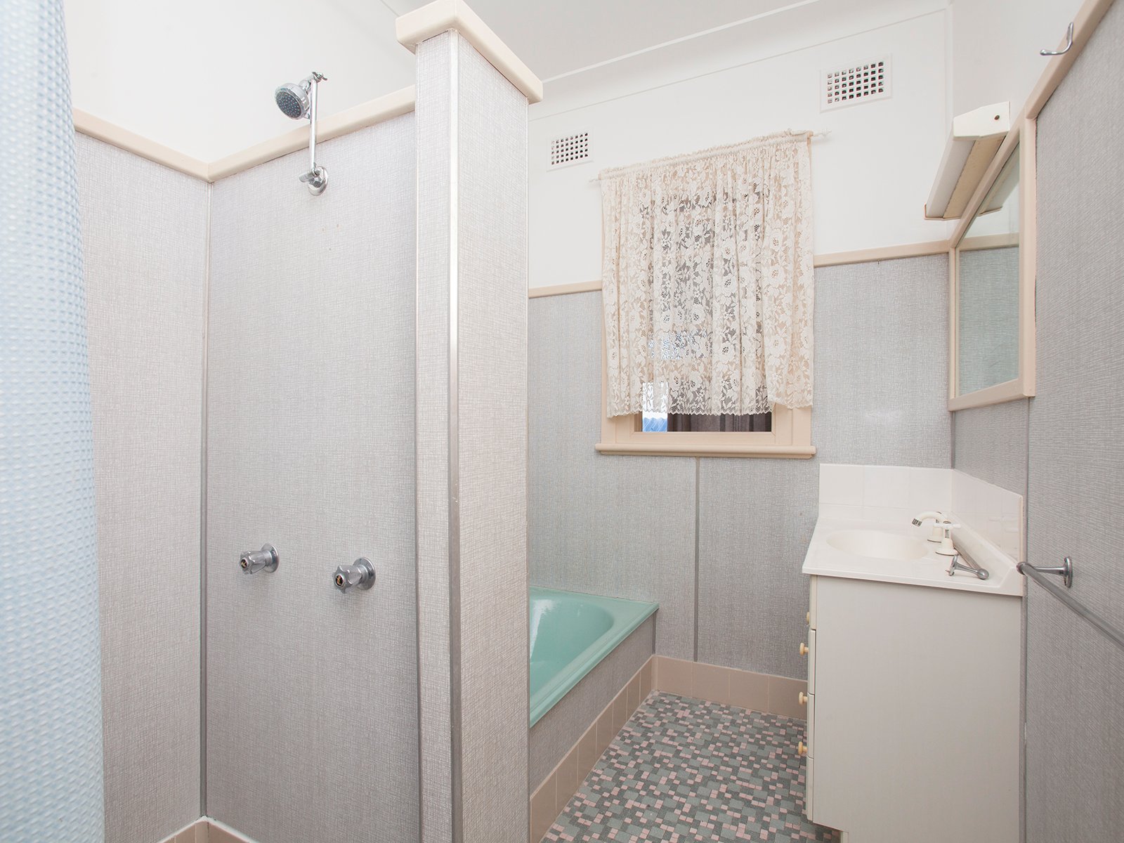 69 Flinders Street EAST MAITLAND 7