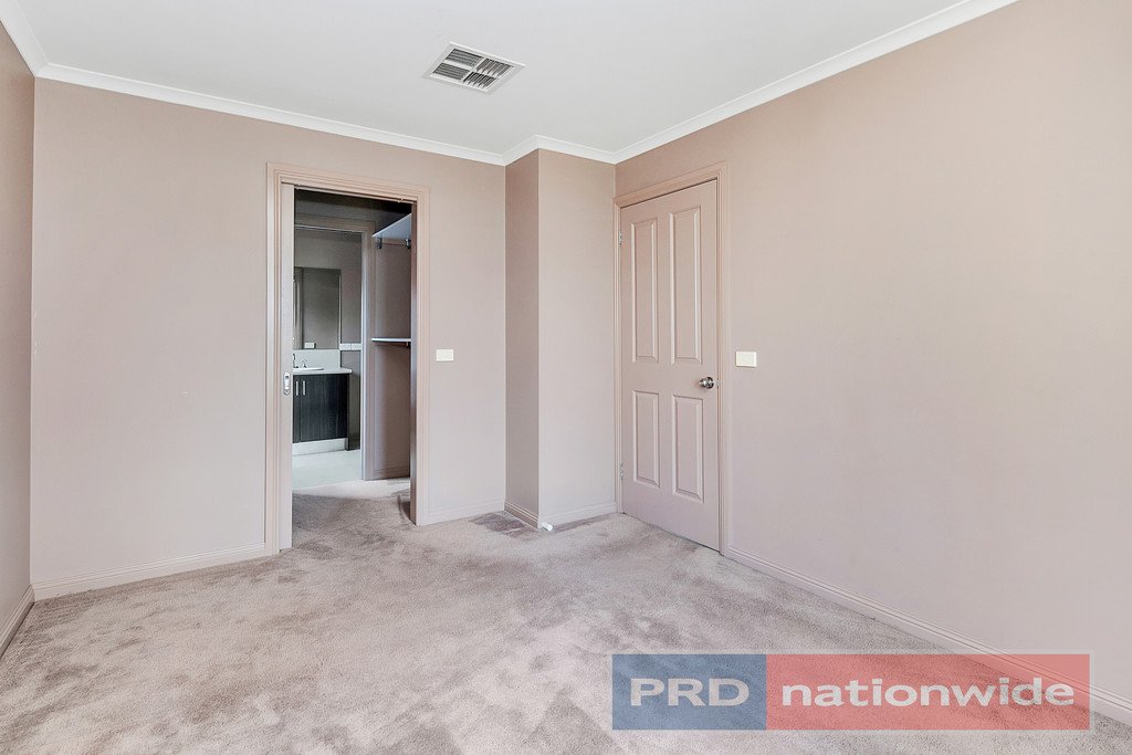 69 Hill Street SEBASTOPOL 4