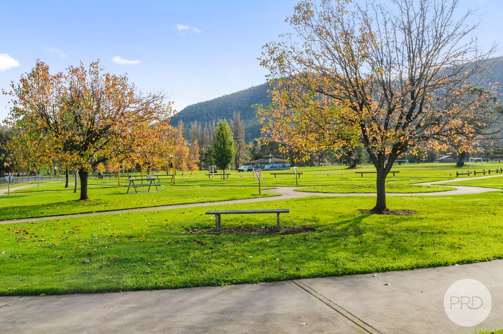 69 Hobart Road NEW NORFOLK 25