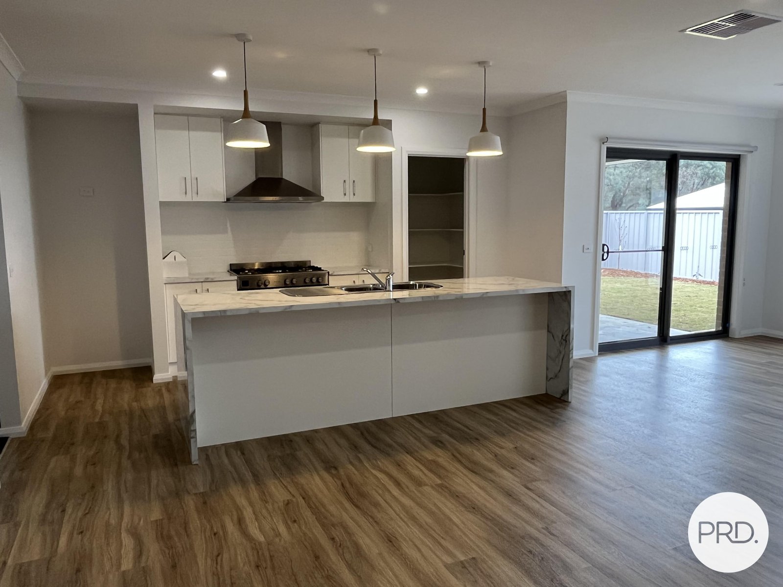 69 Hurley Circuit BARANDUDA 3