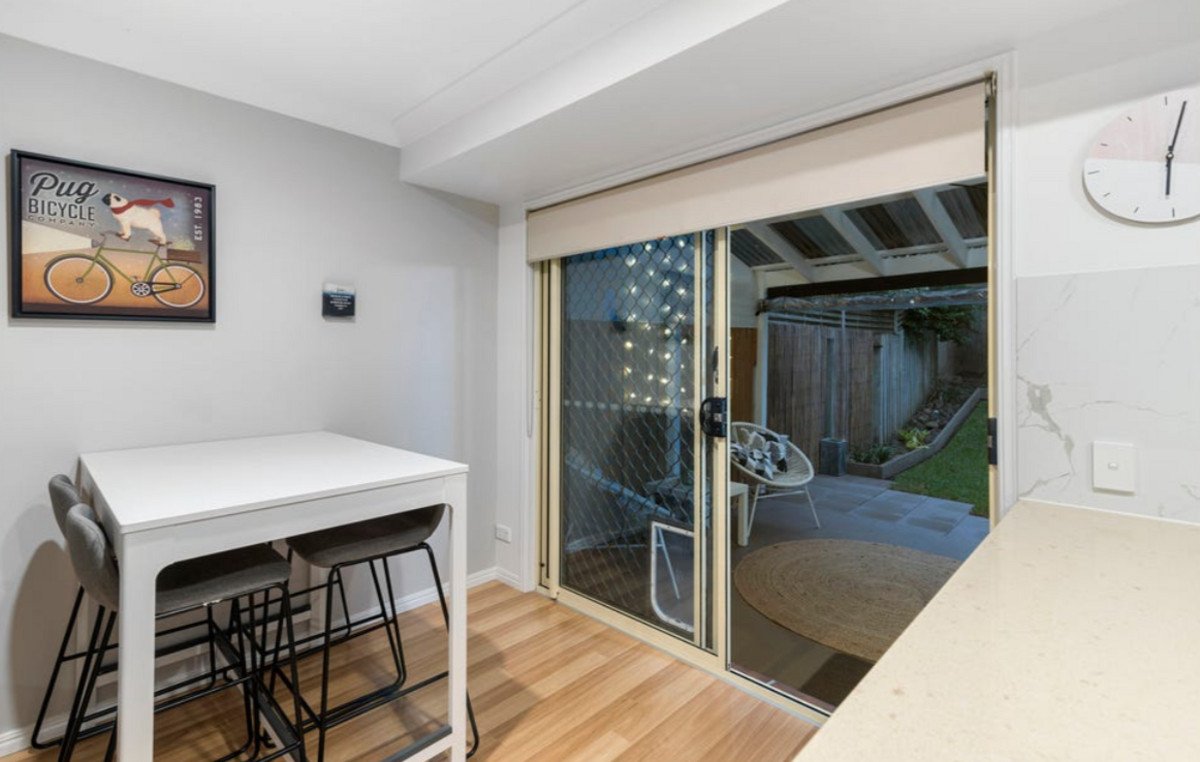 6/9 Kingia Court Burleigh Heads 8