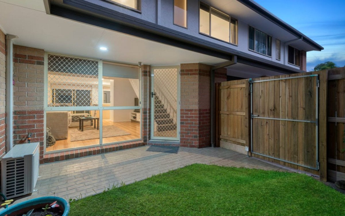 6/9 Kingia Court Burleigh Heads 14