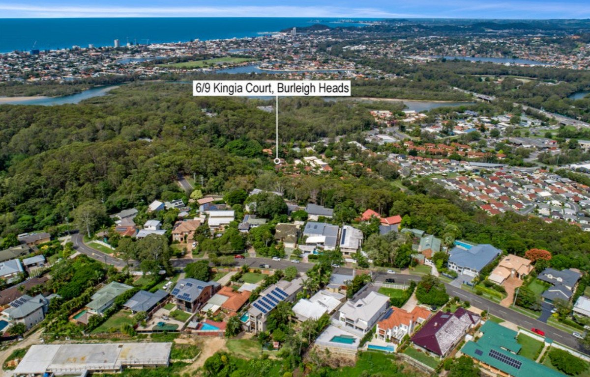 6/9 Kingia Court Burleigh Heads 15