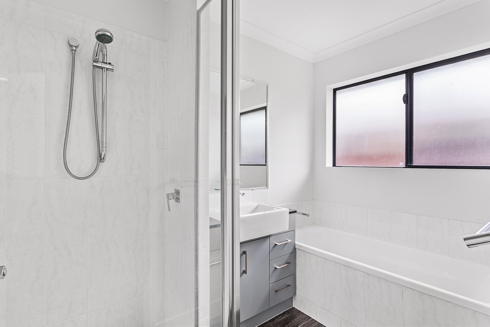 69 Macarthur Drive CANNONVALE 19