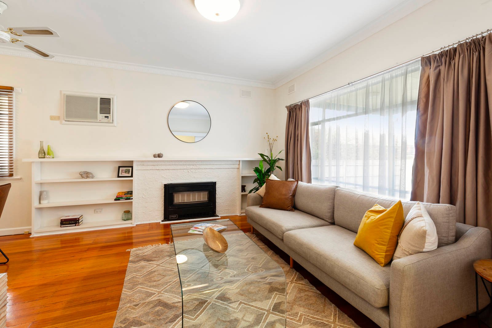Gallery: 69 Marlborough Street
