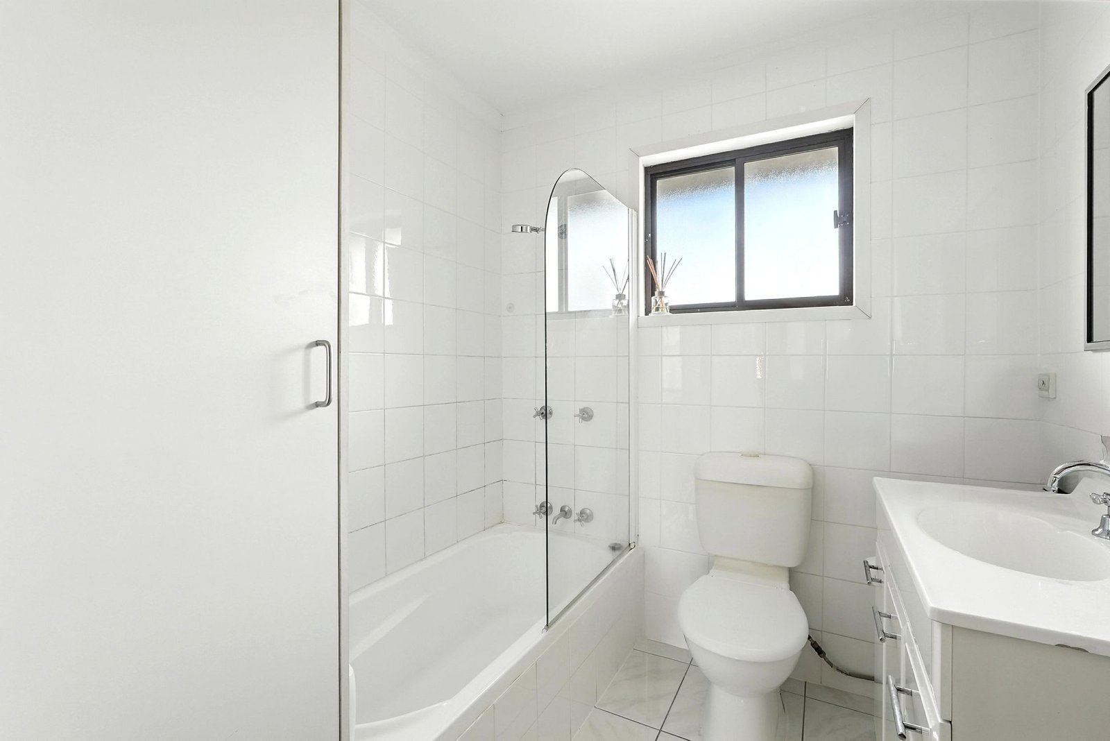 6/9 McGough Street GLENORCHY 11