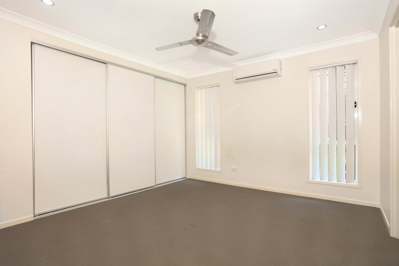 69 Orlando Drive COOMERA 8