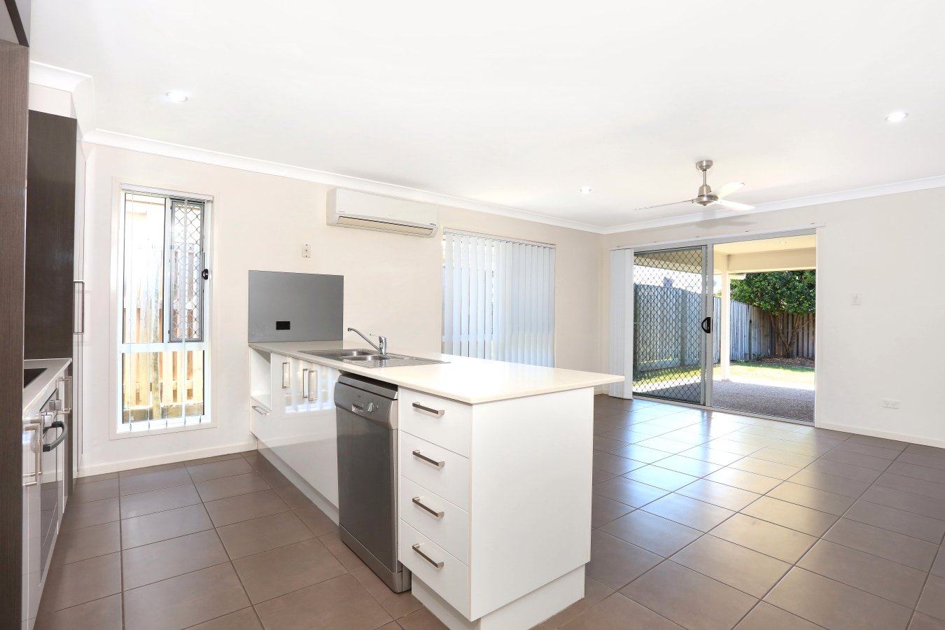 69 Orlando Drive COOMERA 4