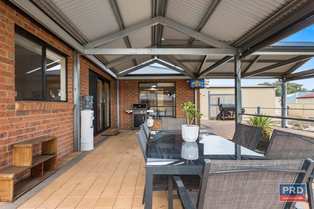 69 Pioneer Drive MAIDEN GULLY 18