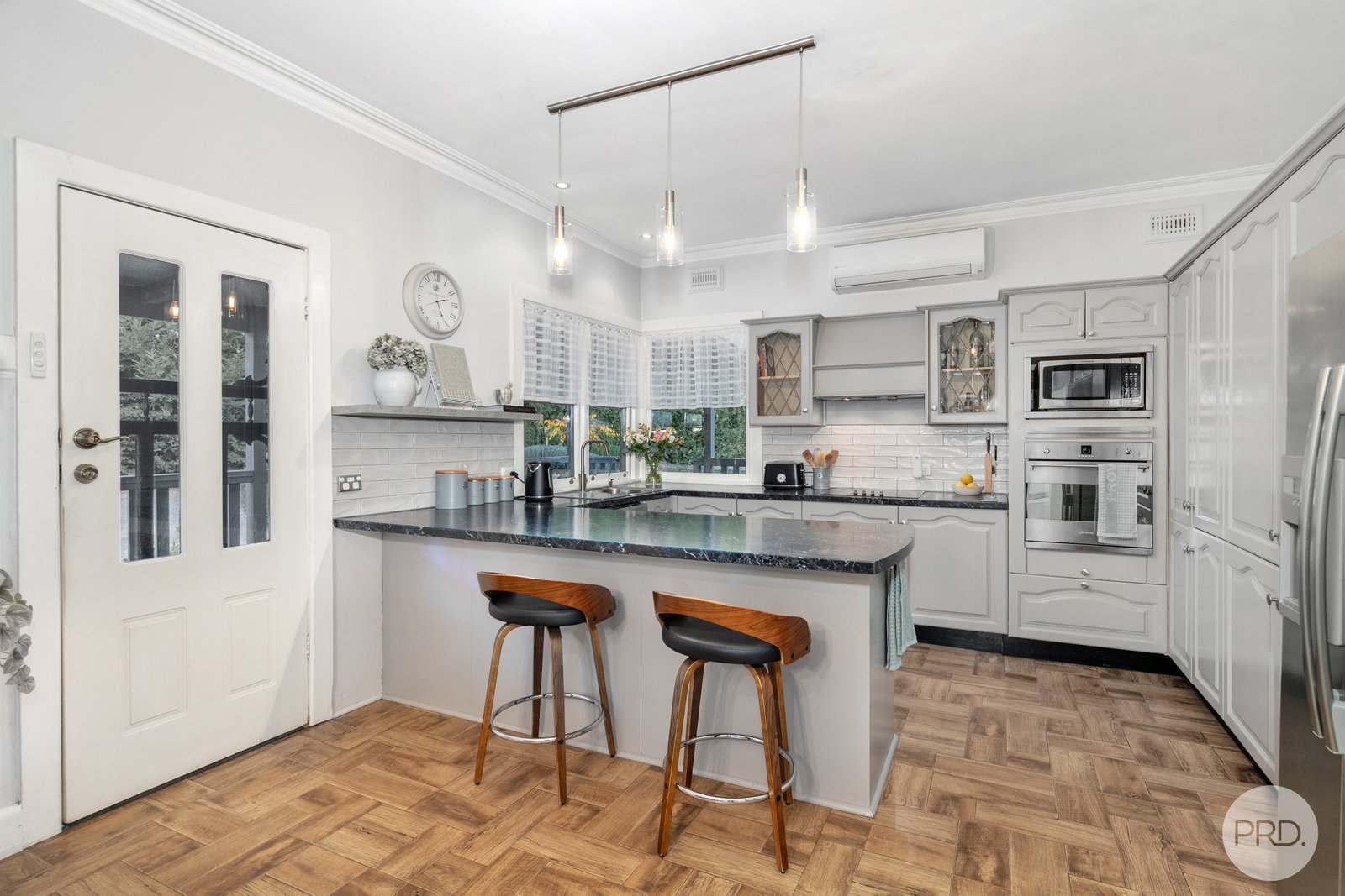 69 Reserve Road East  MOUNT EGERTON 7