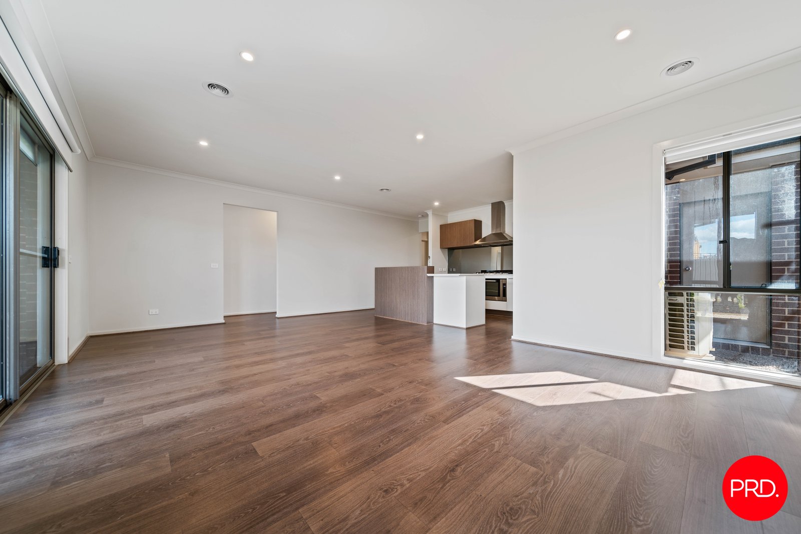 69 Whirrakee Parade HUNTLY 2