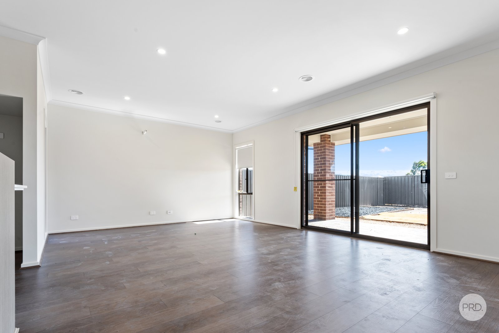 69 Whirrakee Parade HUNTLY 6