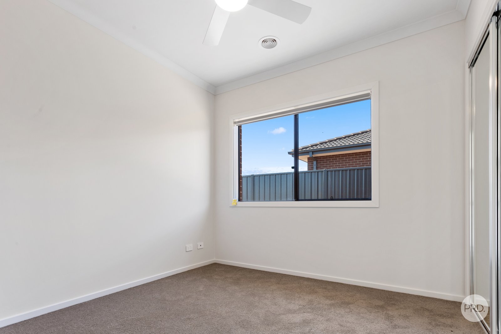 69 Whirrakee Parade HUNTLY 9