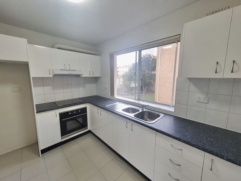 6/90 Bigge Street LIVERPOOL 4