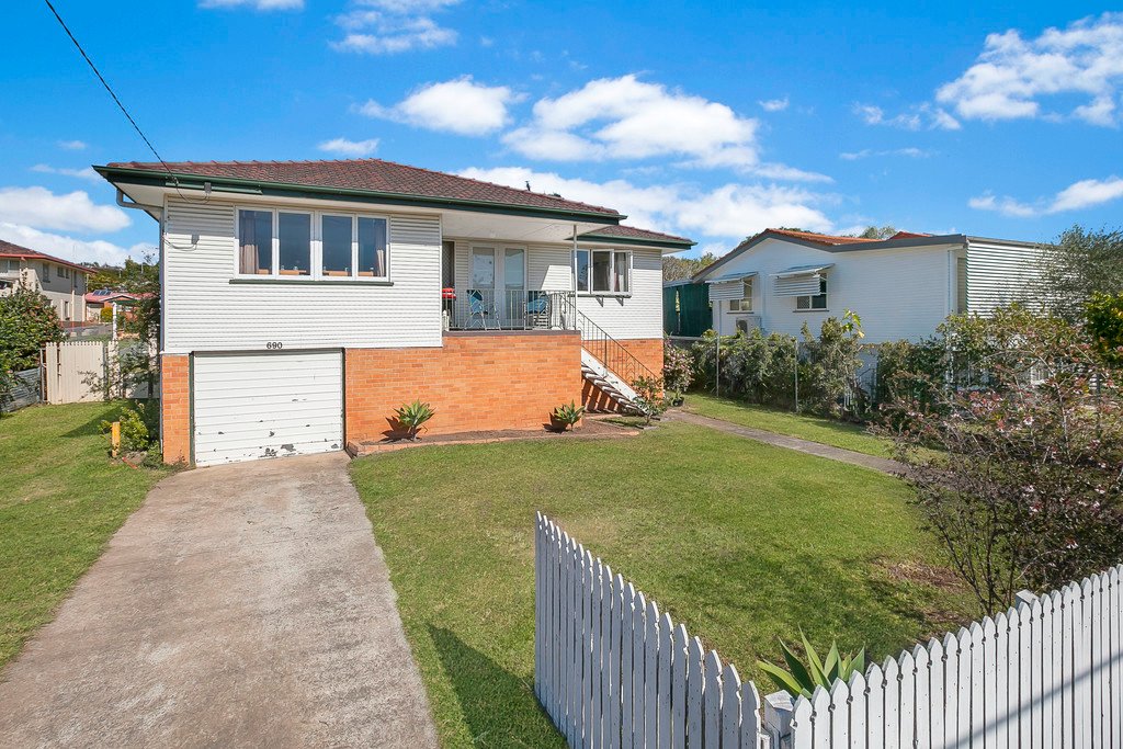 690 Robinson Road West  ASPLEY 10