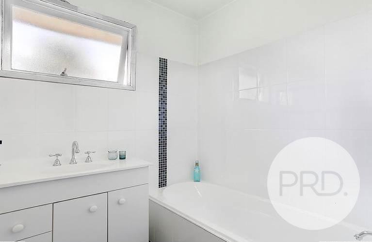 690 Robinson Road West  ASPLEY 6