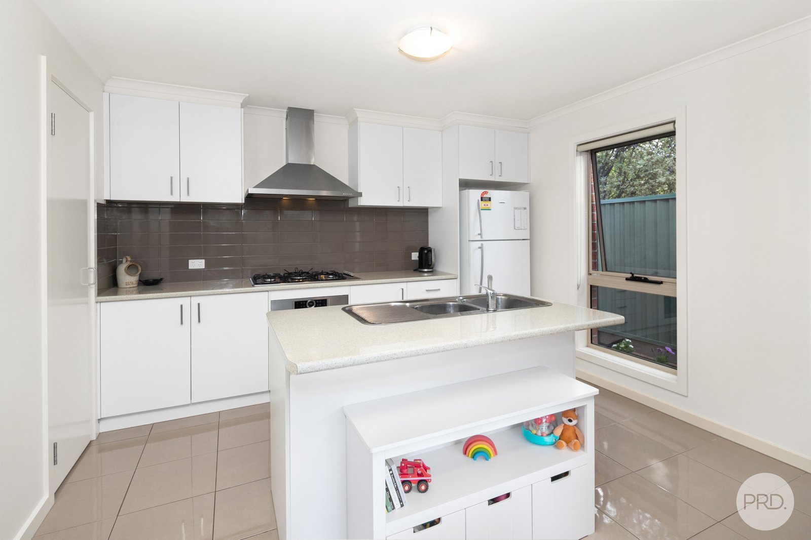 6/908 Geelong Road CANADIAN 5