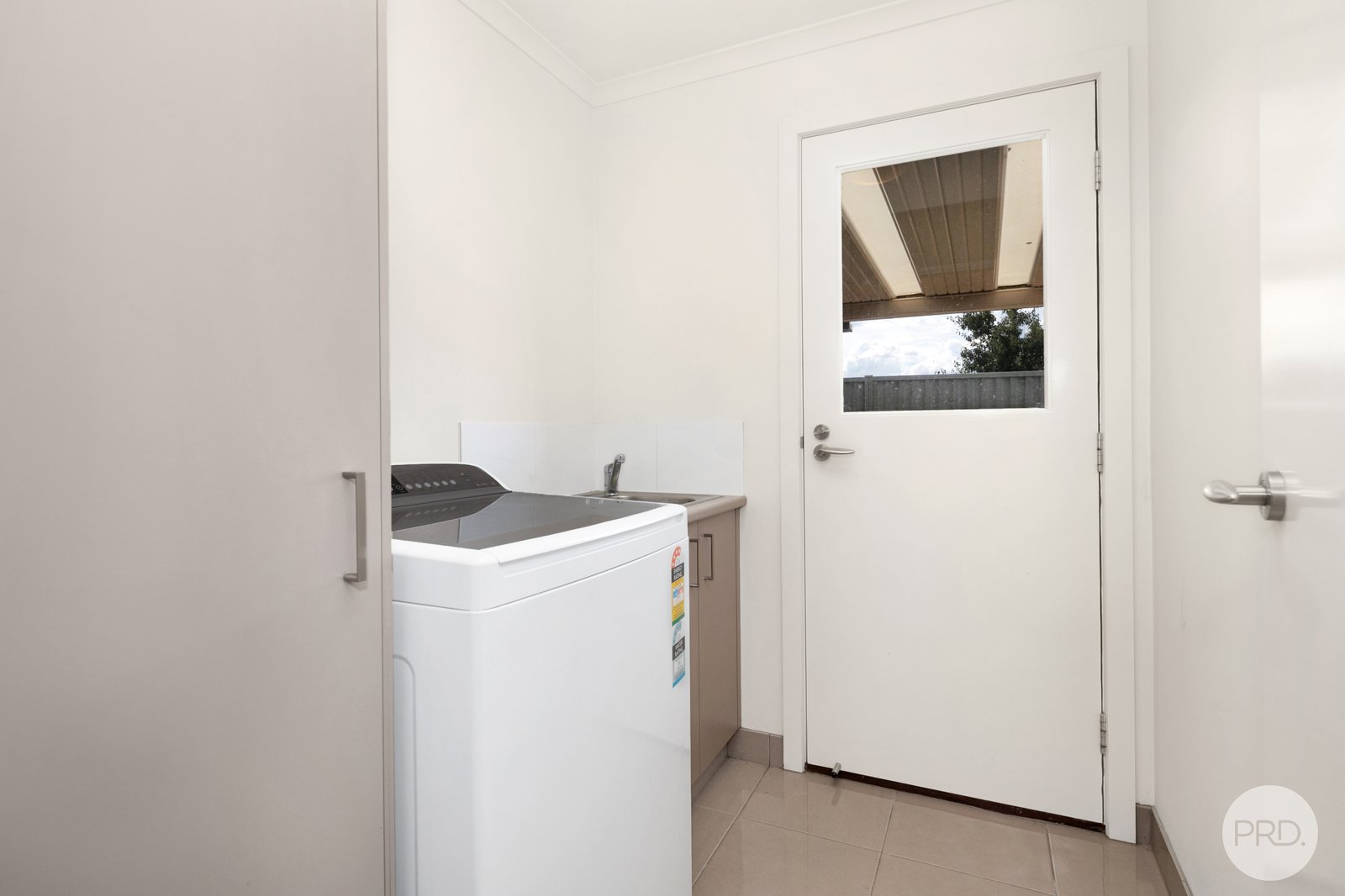 6/908 Geelong Road CANADIAN 8