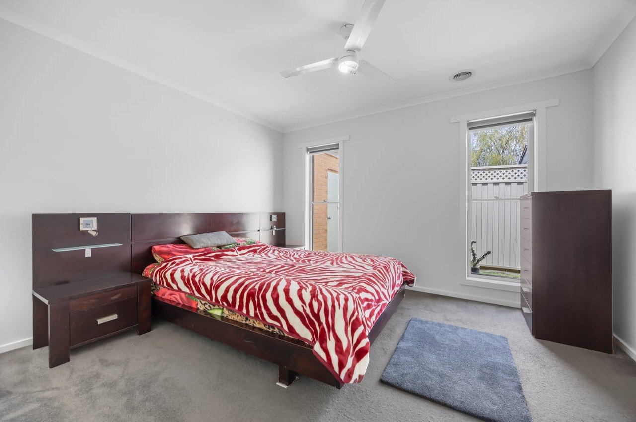 6/912 Geelong Road CANADIAN 5