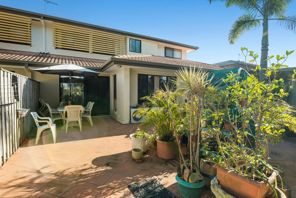 69/136 Palm Meadows Drive CARRARA 5