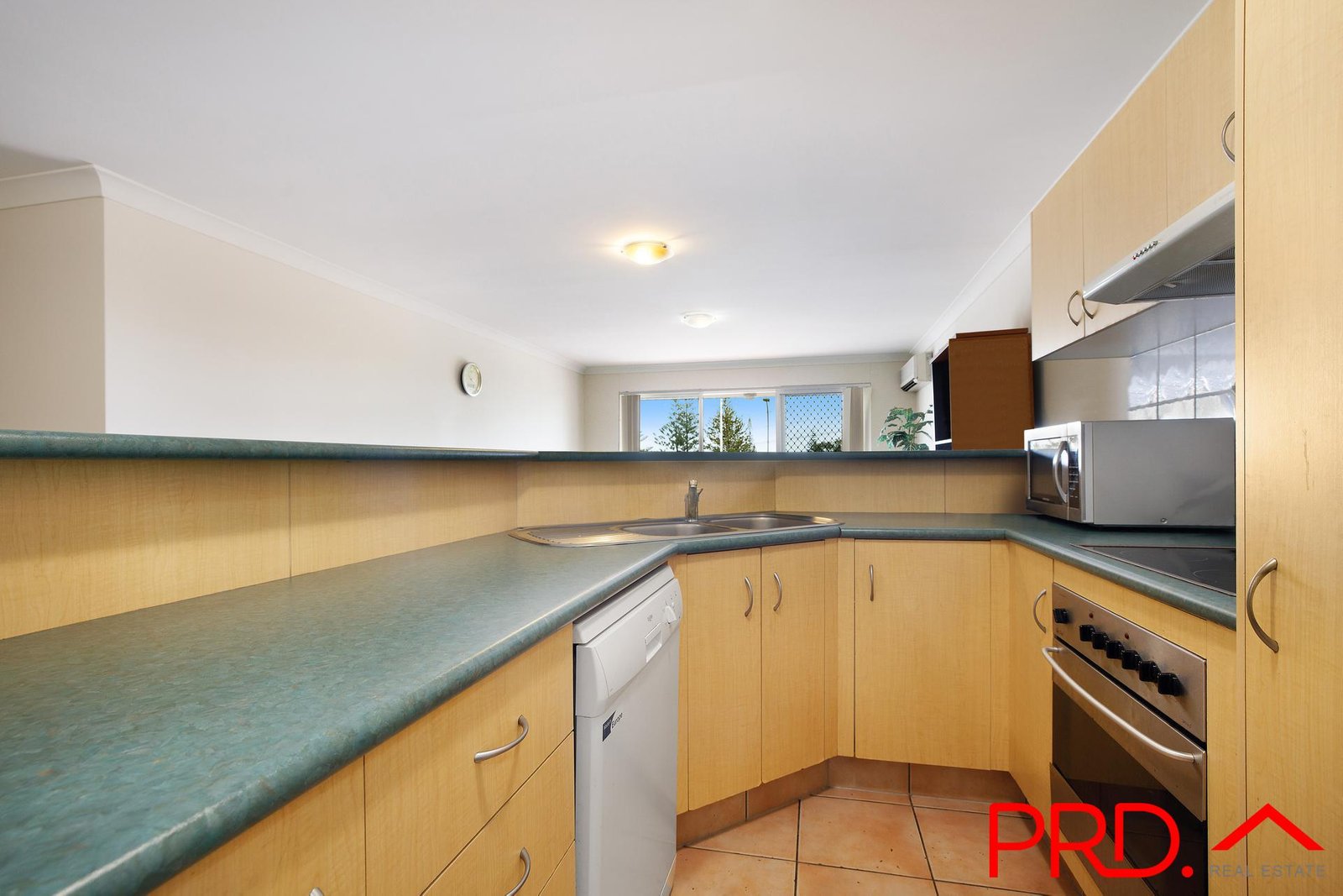 69/150 Marine Parade SOUTHPORT 4