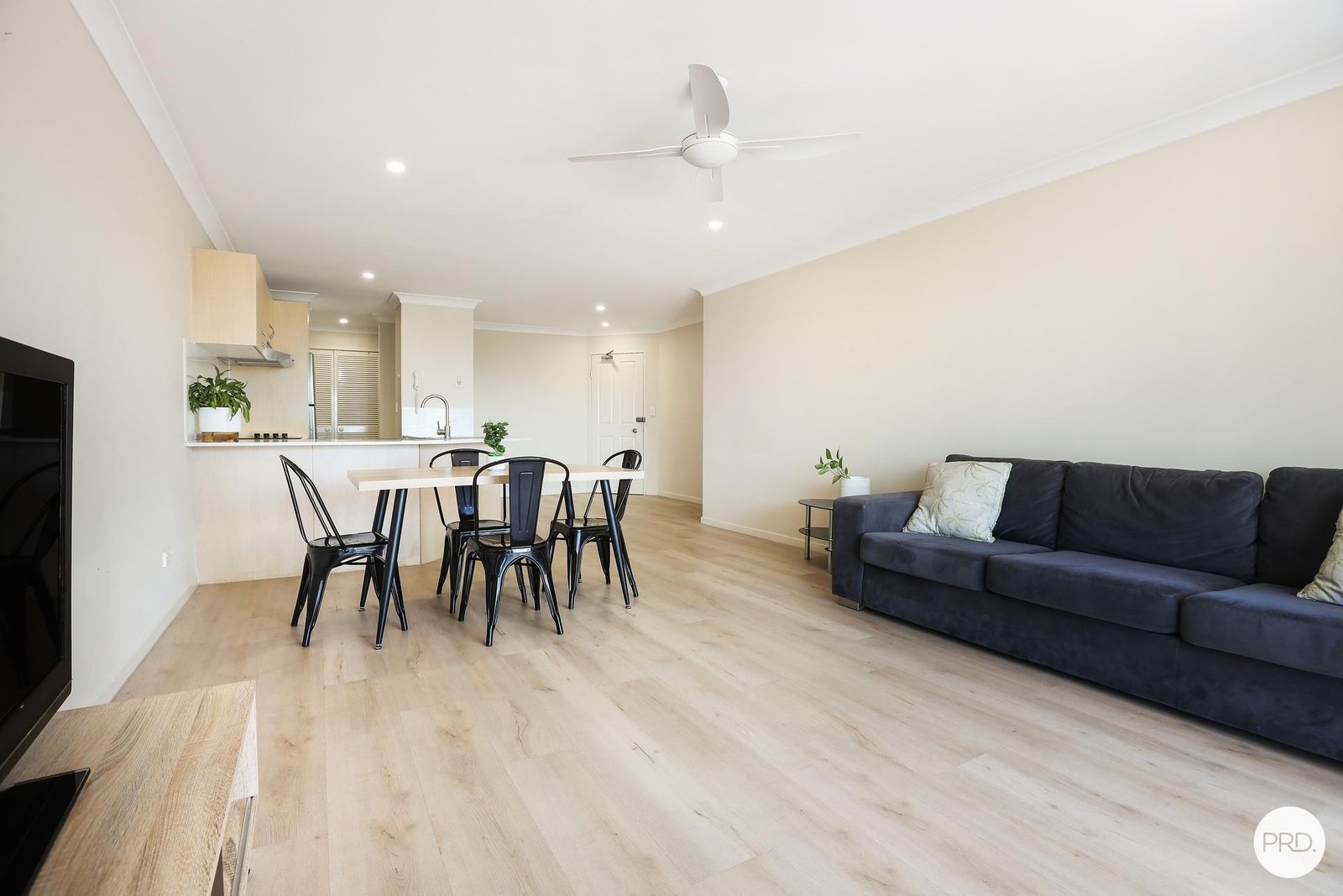 69/150 Marine Parade SOUTHPORT 3