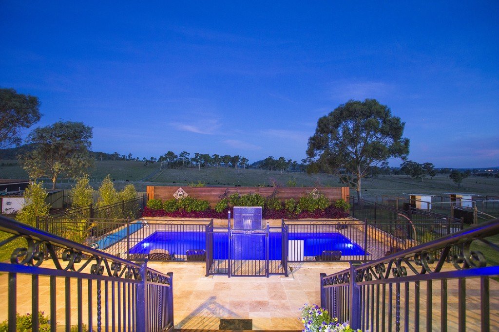 692 Luskintyre Road LOCHINVAR 2