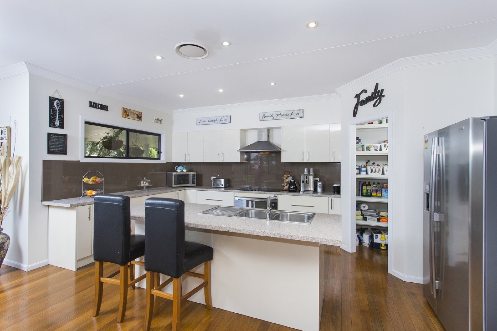 692 Luskintyre Road LOCHINVAR 6