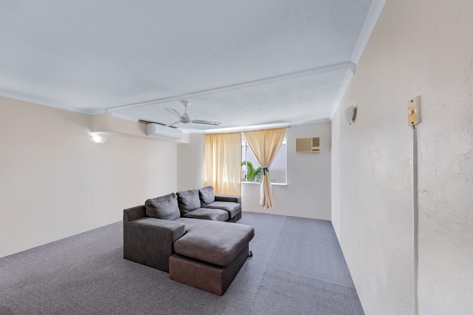 69/3 Eshelby Drive CANNONVALE 2