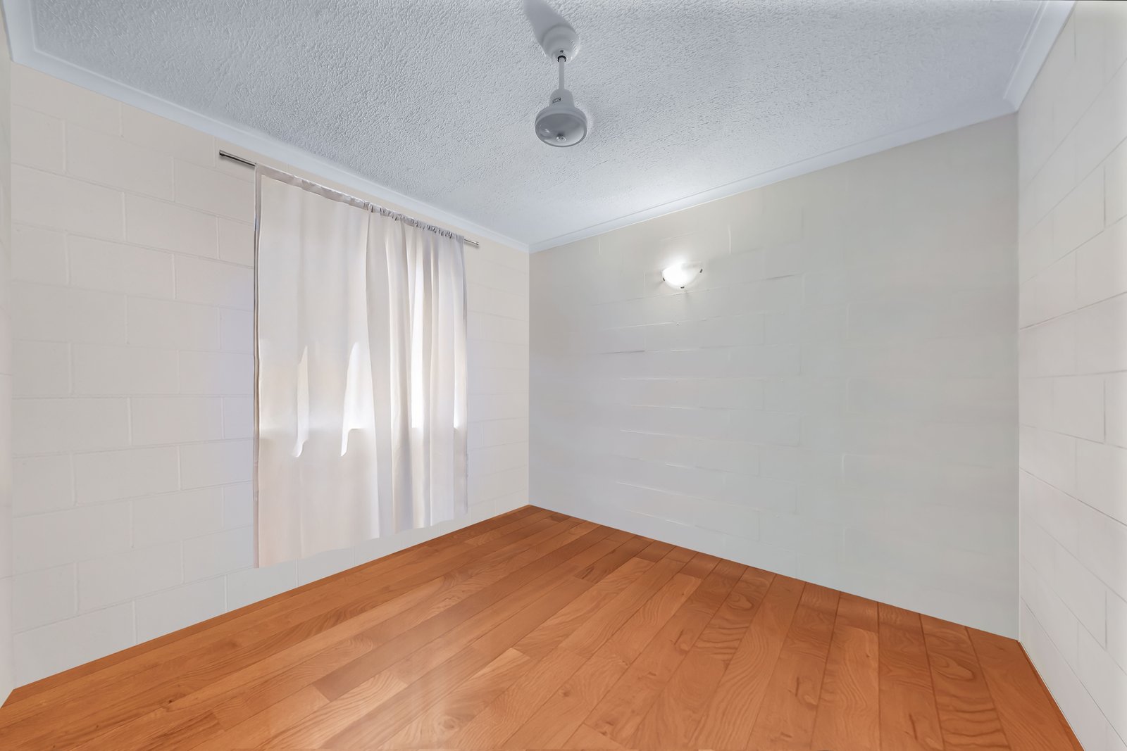 69/3 Eshelby Drive CANNONVALE 6