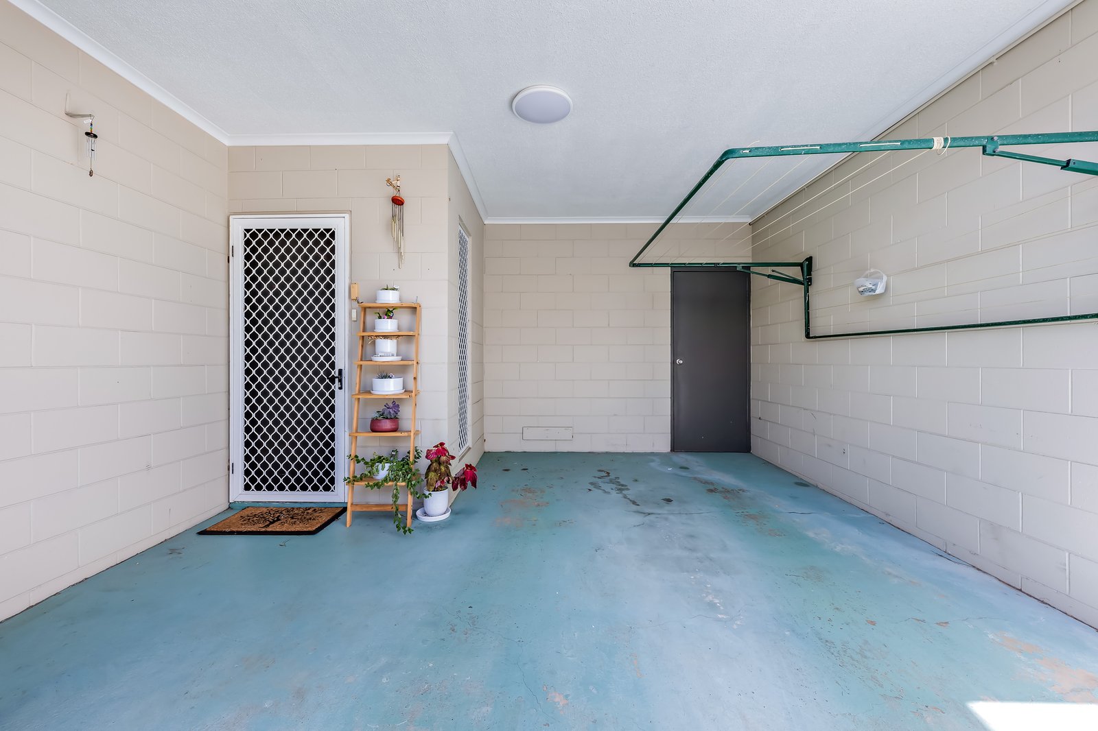 69/3 Eshelby Drive CANNONVALE 9